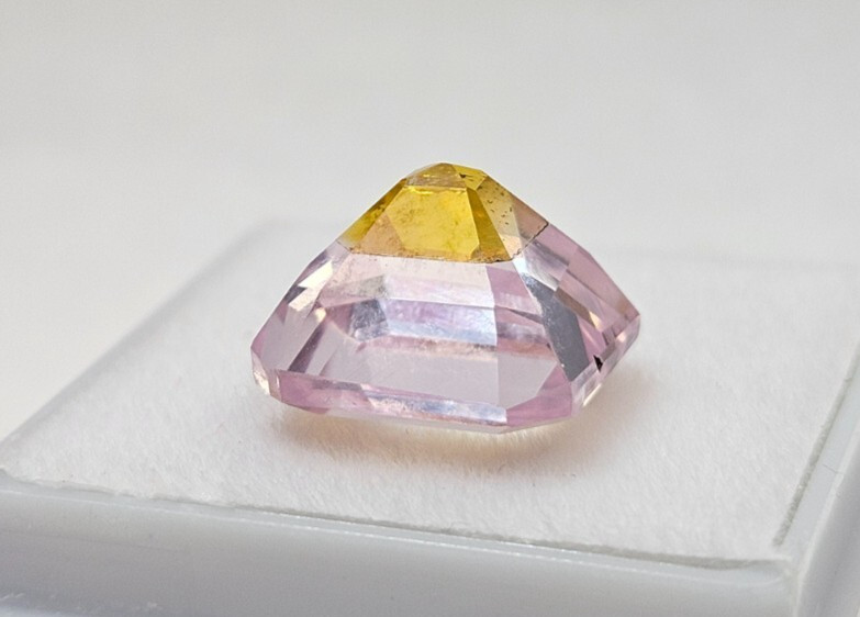 Pitambari Sapphire 10+ Ct Asscher Cut Bi-Colour Natural Certified Loose Gemstone