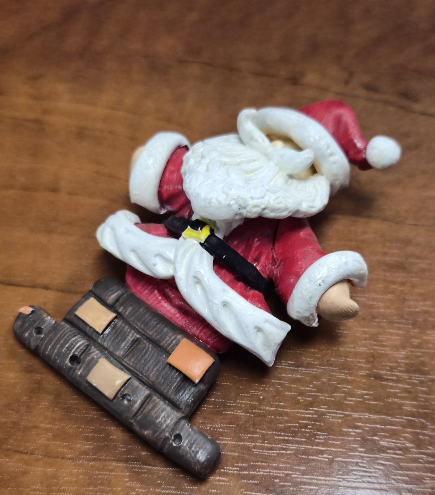Estate Decorative Christmas Clay-Art Style Resin Santa Clause Pin / Brooch