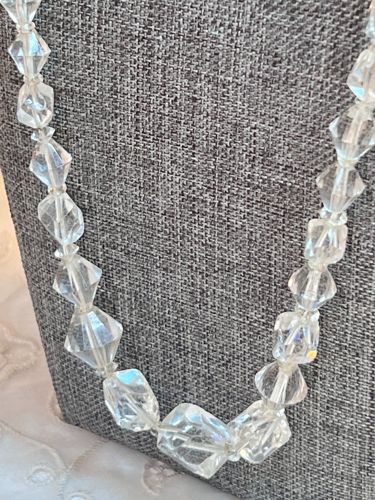Vintage Faceted Crystal Necklace 24″L