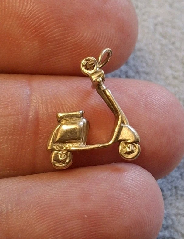 Vintage 9ct Gold Vespa / Lambretta Scooter Charm / Pendant