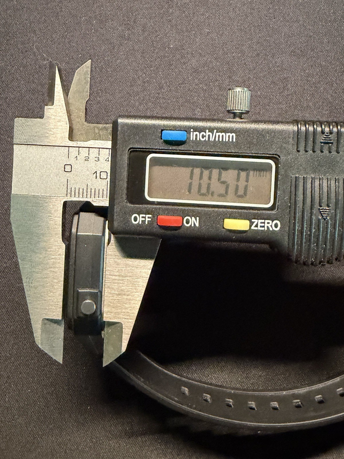 Casio Illuminator W-127H Men’s Digital Quartz Watch – Rubber Strap, Works Great!