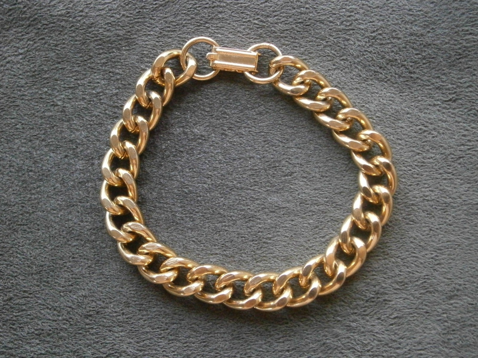 Chunky Heavy Curb Chain Link Vintage Goldtone Bracelet 7.25″ ~ 30.0g