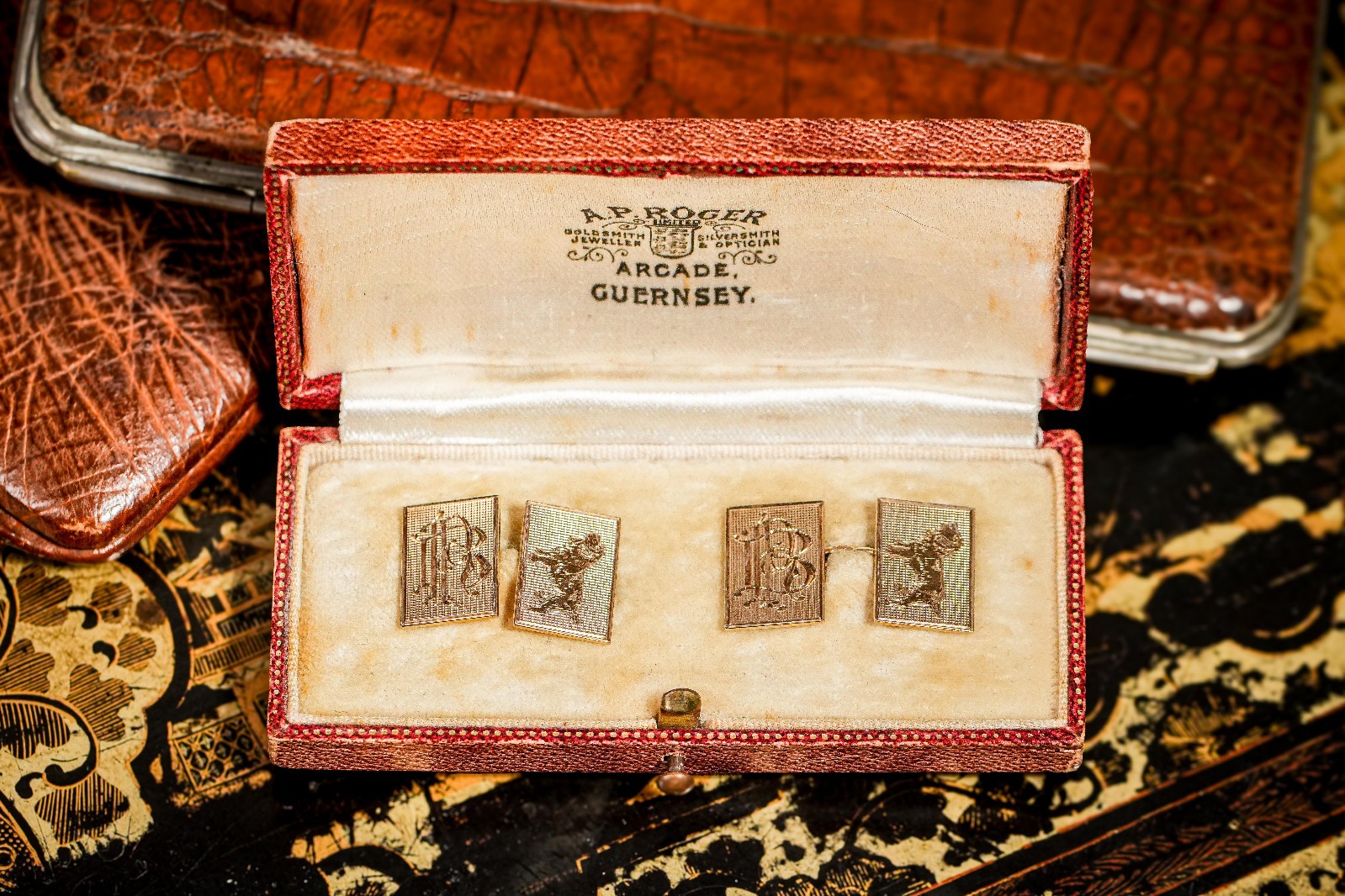 Stunning High Quality 9k Solid Gold Engine Turned Antique English Cufflinks