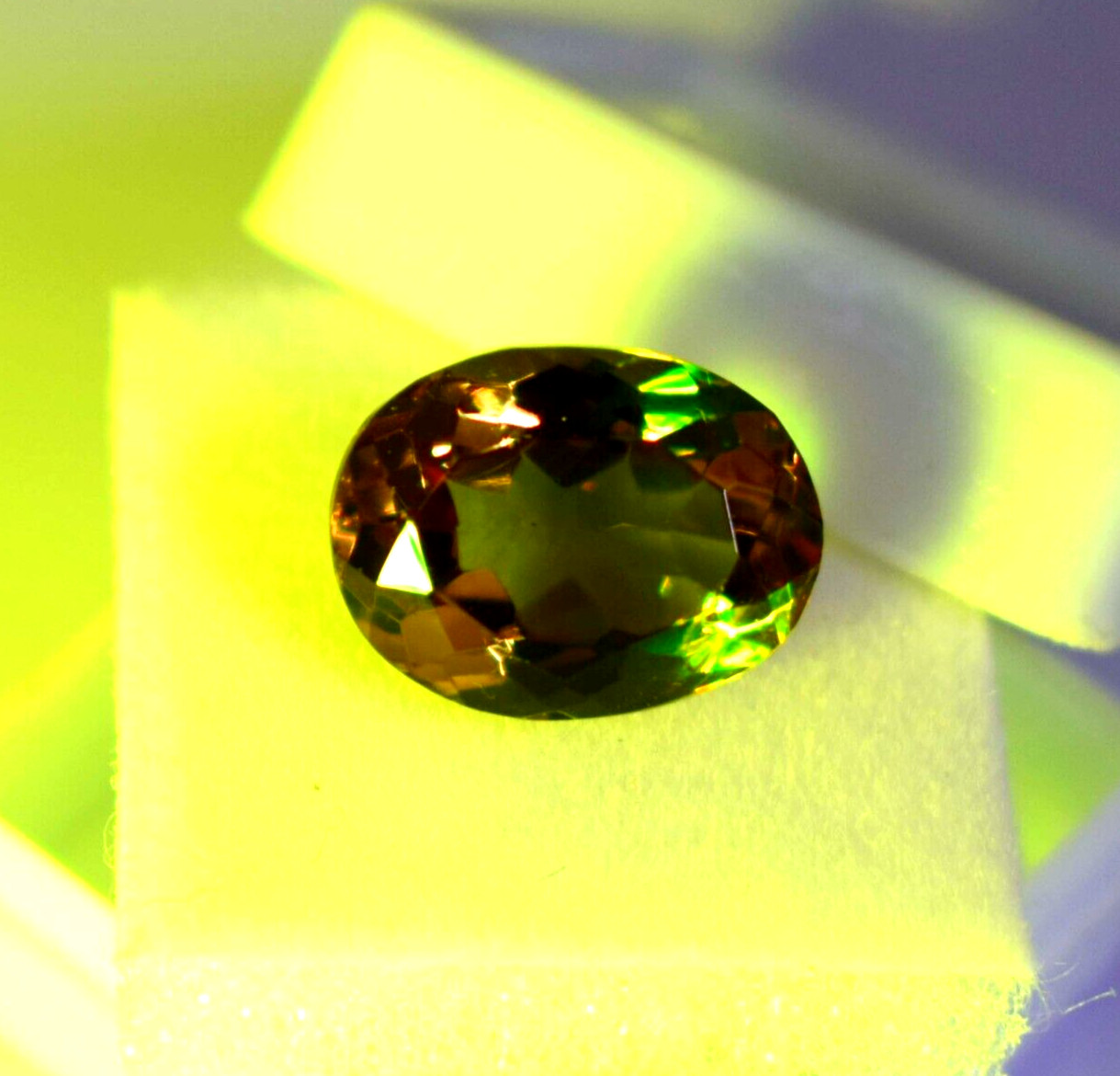 AAA+ Gemstone 8-9 Ct Oval Cut Certified Color Changing Natural Alexandrite