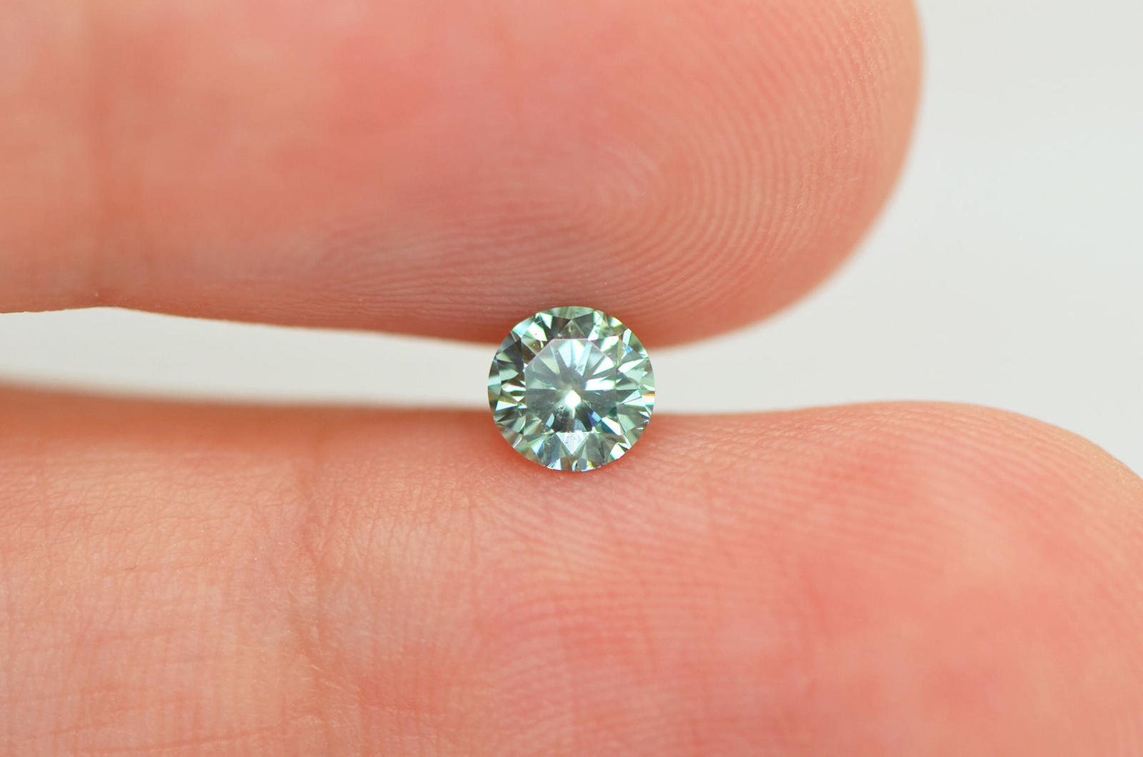 Round Shape Diamond Fancy Green Color SI1 Loose Real Enhanced 0.43 Carat 4.82 MM