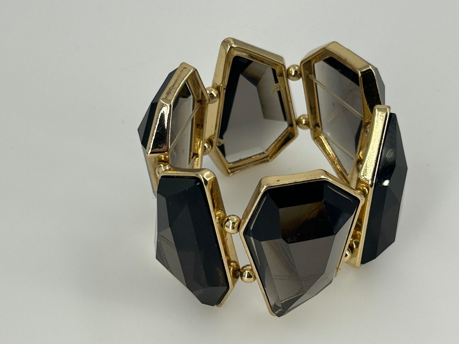 Fashion Geometric Faceted Black Stone Gold Tone Stretch Bracelet 9in