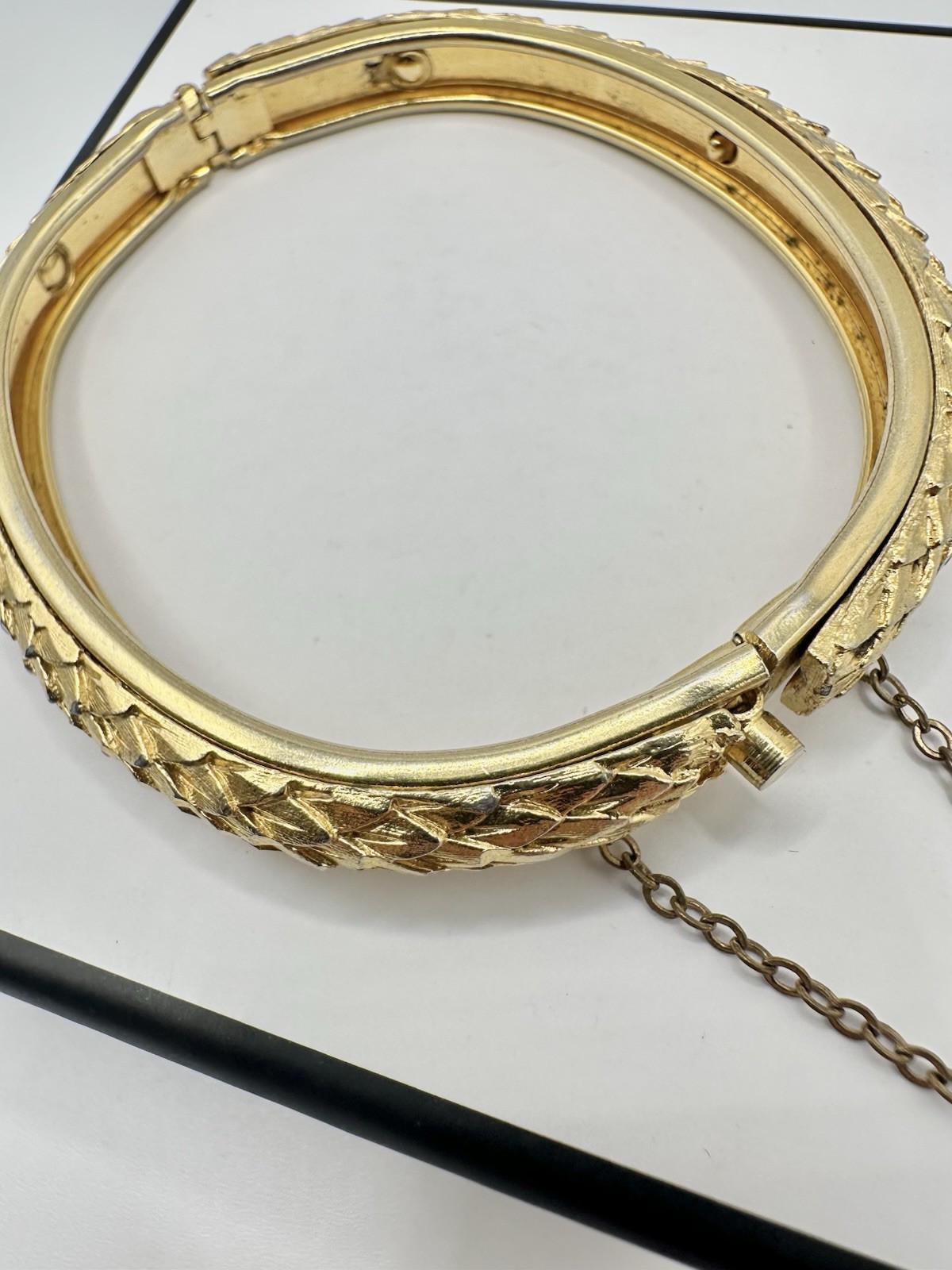 VTG Gold Tone Hinge Bangle Snake Skin Textured Bracelet Unsigned Estate MCM Read