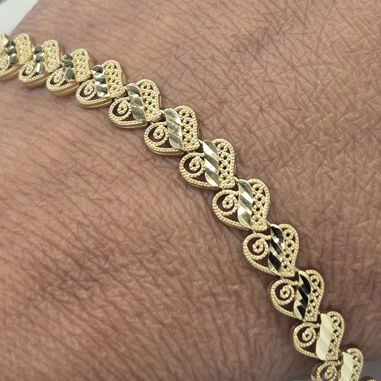 Solid 10k yellow gold hearts Bracelet 8 Inches Long Diamond Cut Large Size