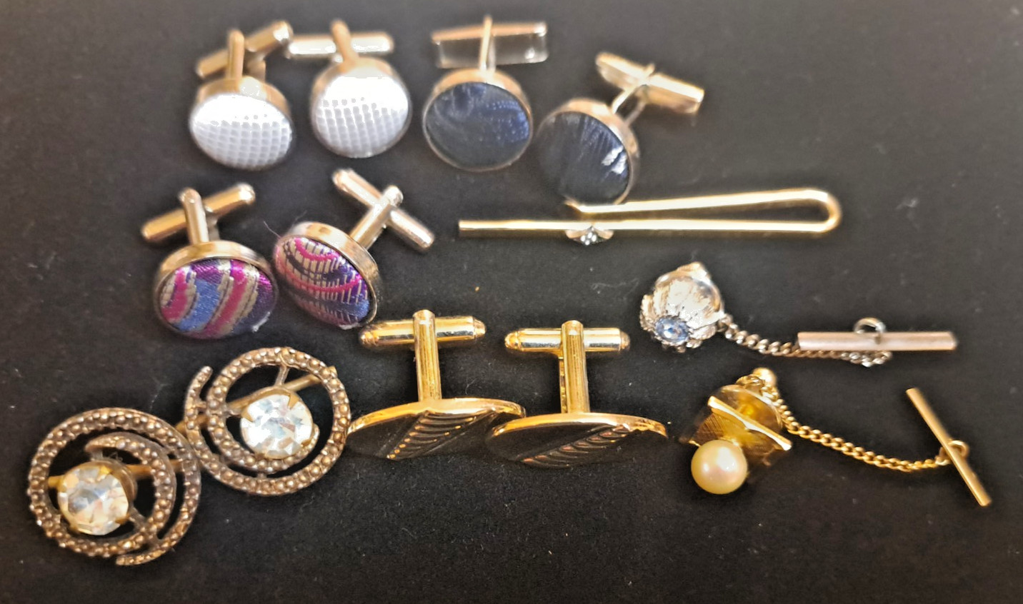 Mixed Years Lot 5 Cufflinks Tie Clip Bar 2 Tie Tacs Vintage Modern Men’s Set