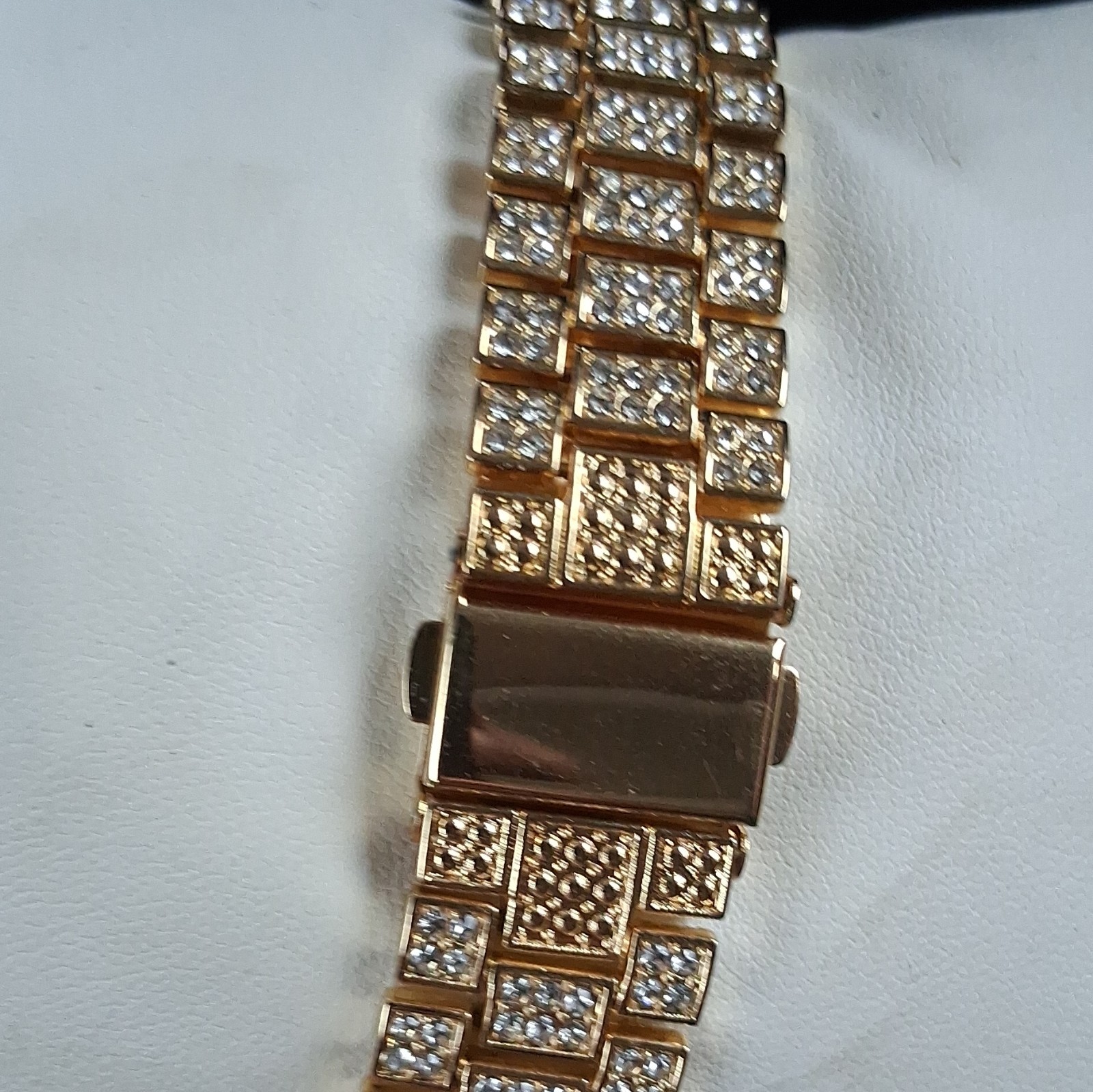 Charles Raymond Gold Tone Roman Dial Quartz Date Crystal Bezel Watch w/ Box