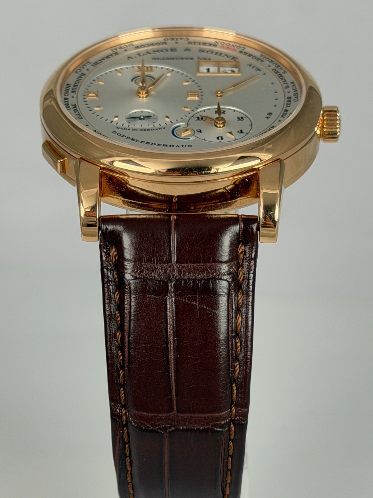 A. Lange & Söhne Lange 1 Time Zone 116.032 – 18k Pink Gold – Box & COA 2022