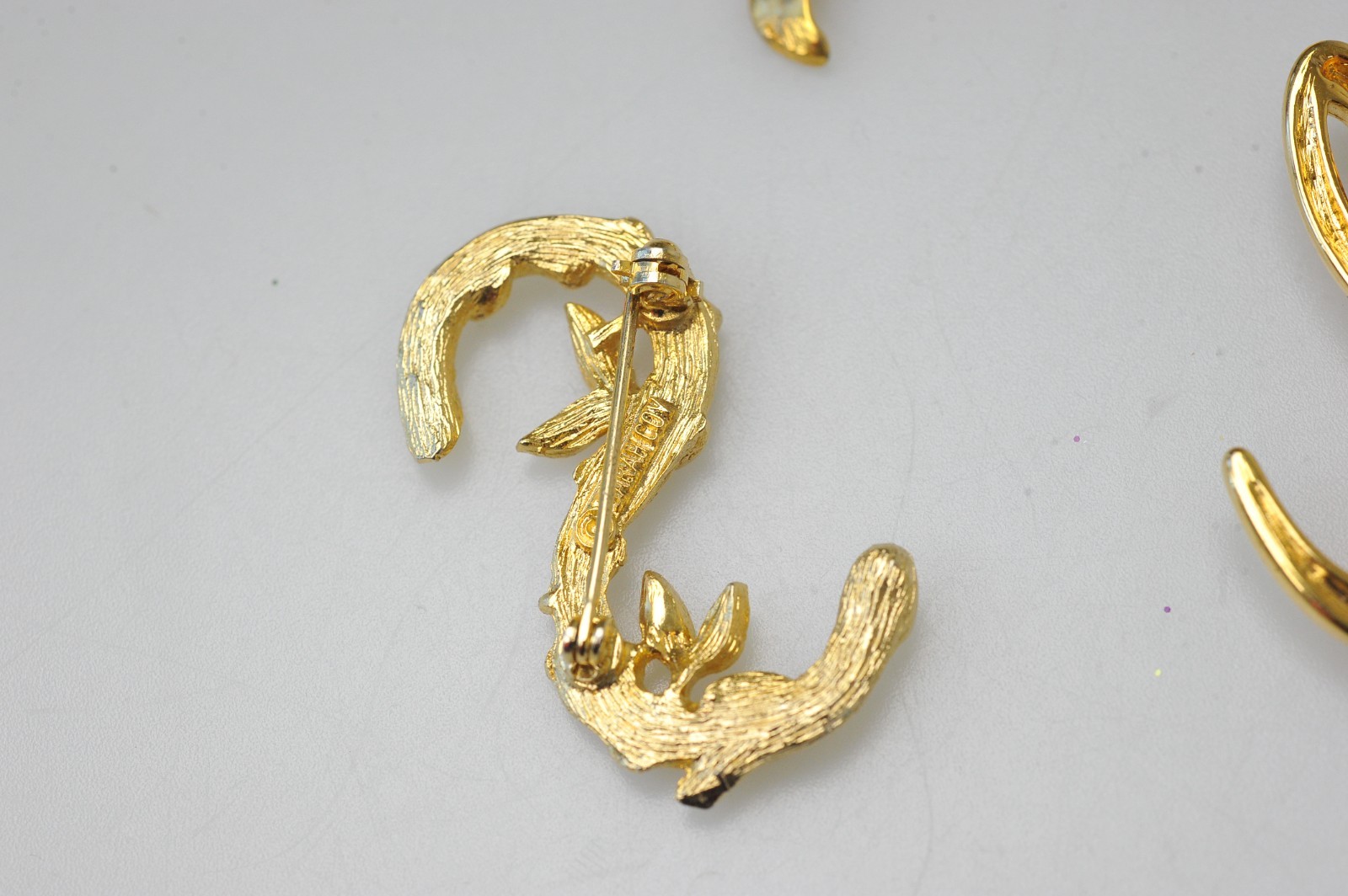 Vtg to now LOT brooch pin monogram initials some signed Monet AK Sarah AJ27