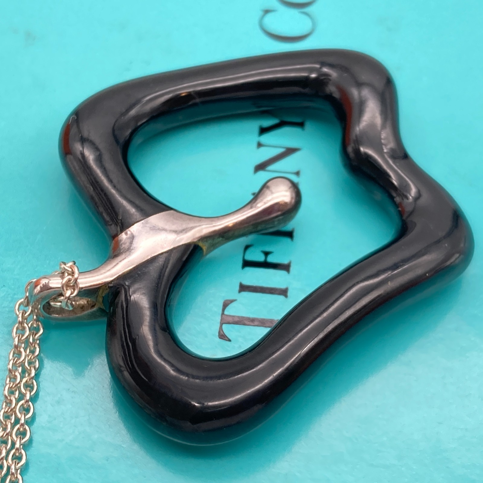 Tiffany & Co. Apple Black Jade 29″ Elsa Peretti Necklace 15.0g