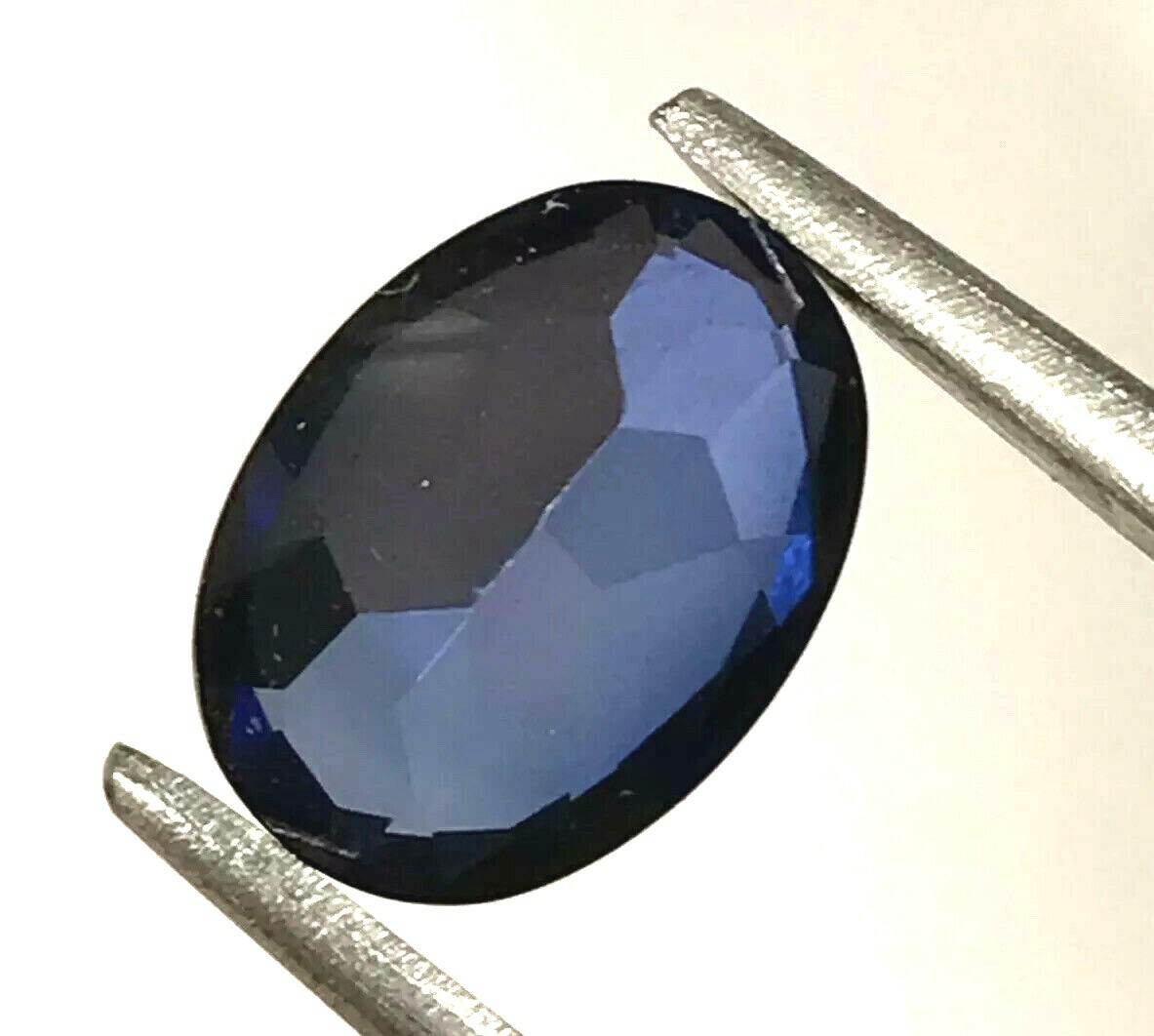3.85 Ct Natural Blue Sapphire, Excellent Oval Cut , VVS Clarity,9 mohs