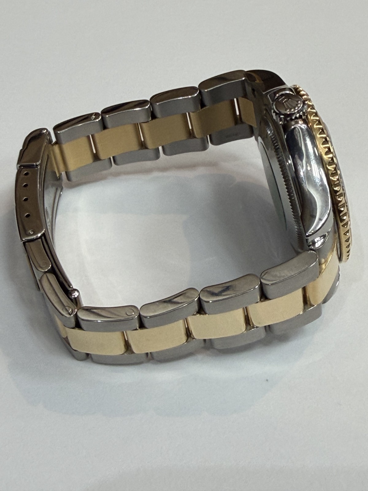 ROLEX YACHT – MASTER 68623 1997 TWO TONE 18 KARAT & STAINLESS STEEL WATCH 35MM