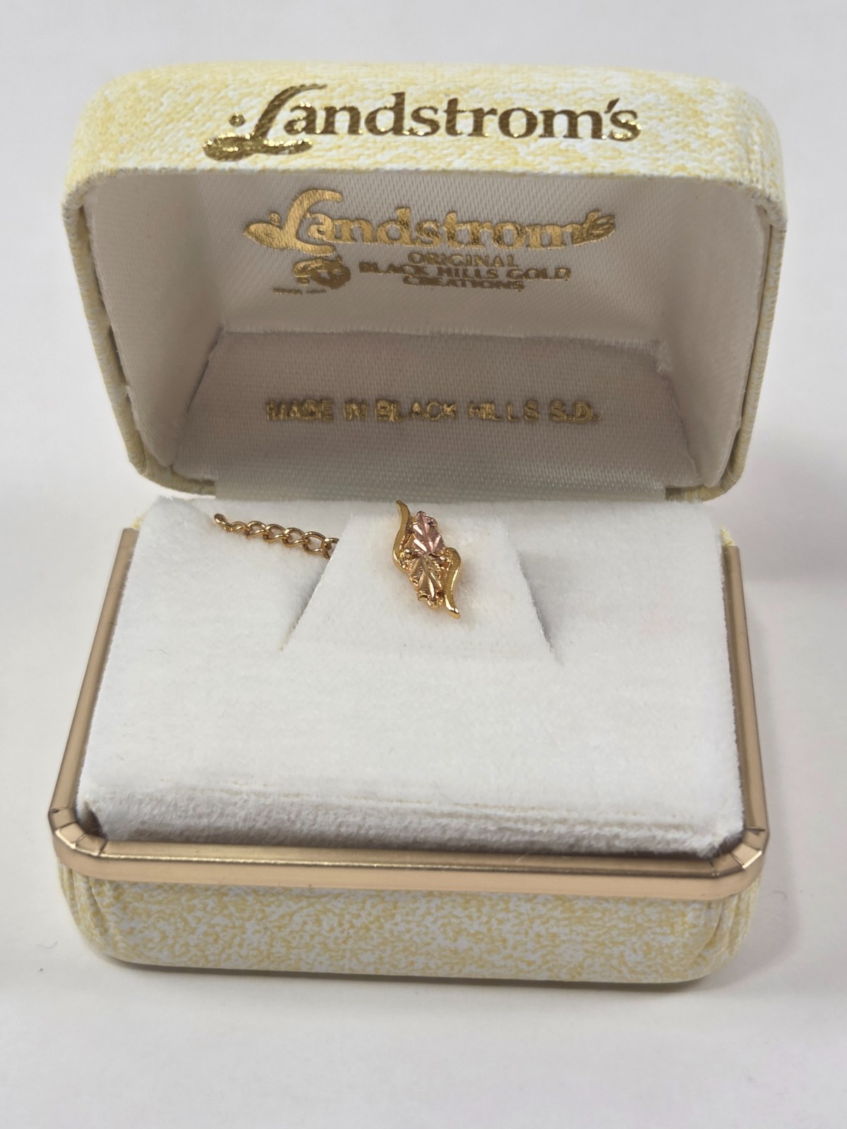 Landstrom’s 10K Black Hills Gold Tie Tack/Pin – NIB, Pre-1991 (R791)