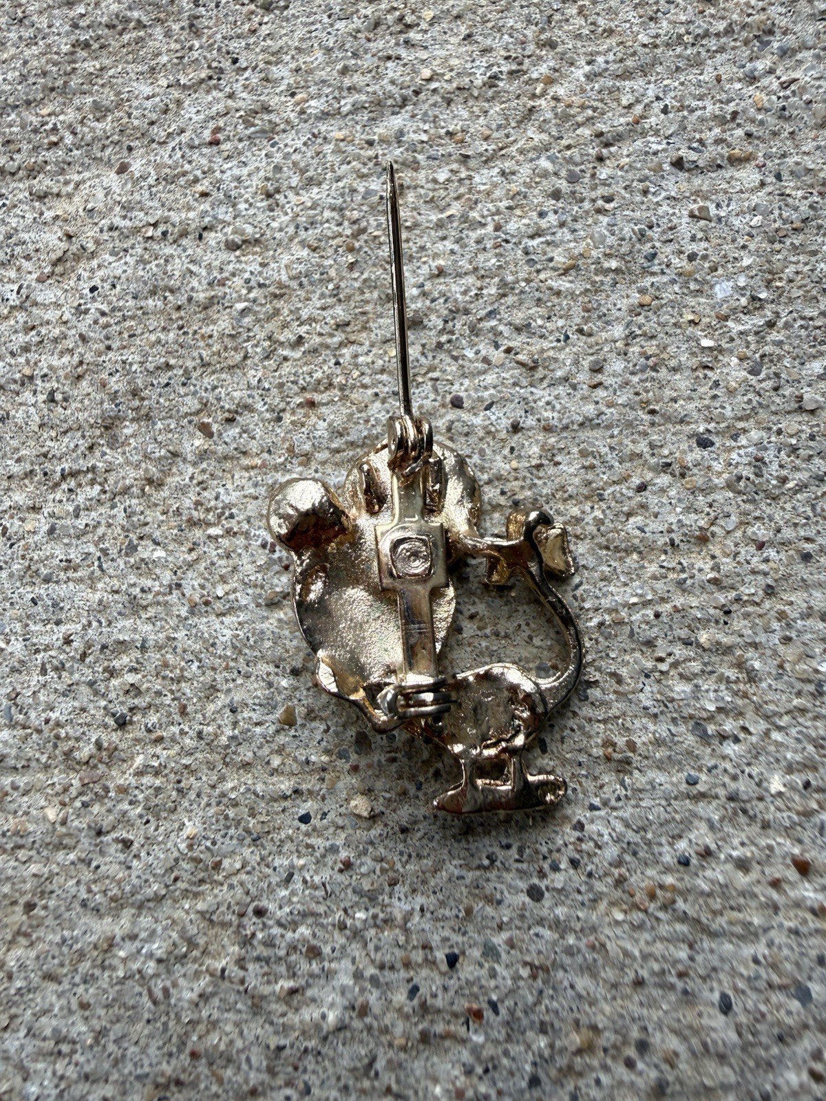 Vintage Mouse Brooch – Gold Tone with Green Emerald Rhinestone Eyes – Gerry’s