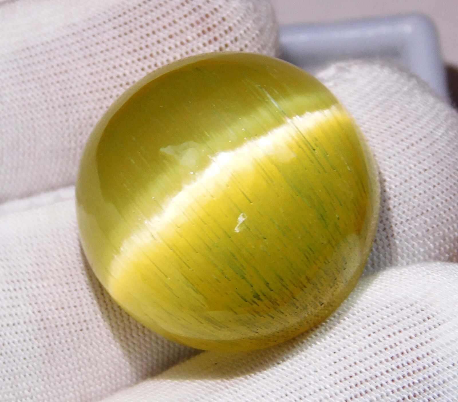 57.20 Ct Natural Chrysoberyl Yellow Honey Cats Eye Cabochon Loose Gemstone