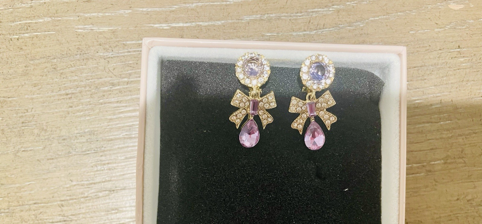 Gold Tone Purple Rhinestone Crystal Bow Teardrop Dangle Clip On Earrings Back