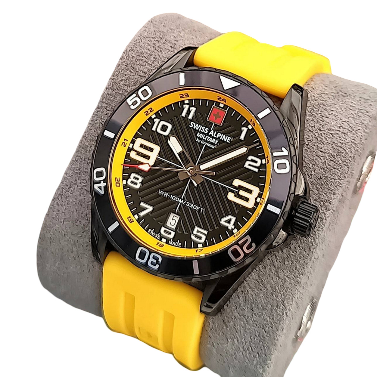 Swiss Alpine Military Black Dial Silicone Band Watch 7029.1878