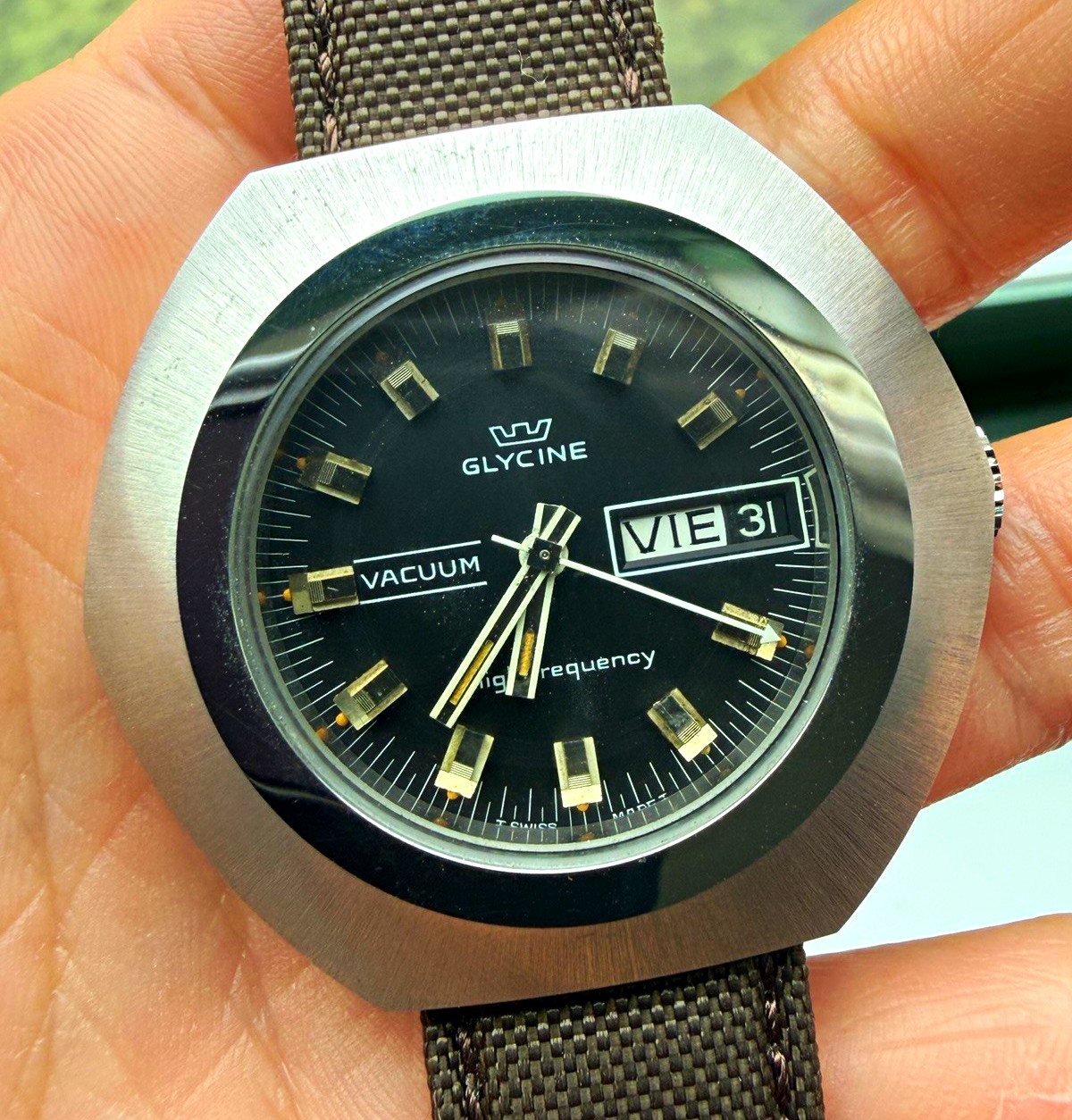 NOS Glycine Vacuum Automatic Spanish Day-Date 42mm Watch