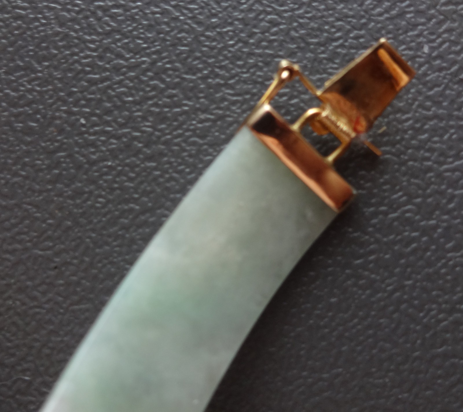 Vtg Chinese 14K Yellow Gold Jade Link Dragon Panels Bracelet Pale Green Celadon