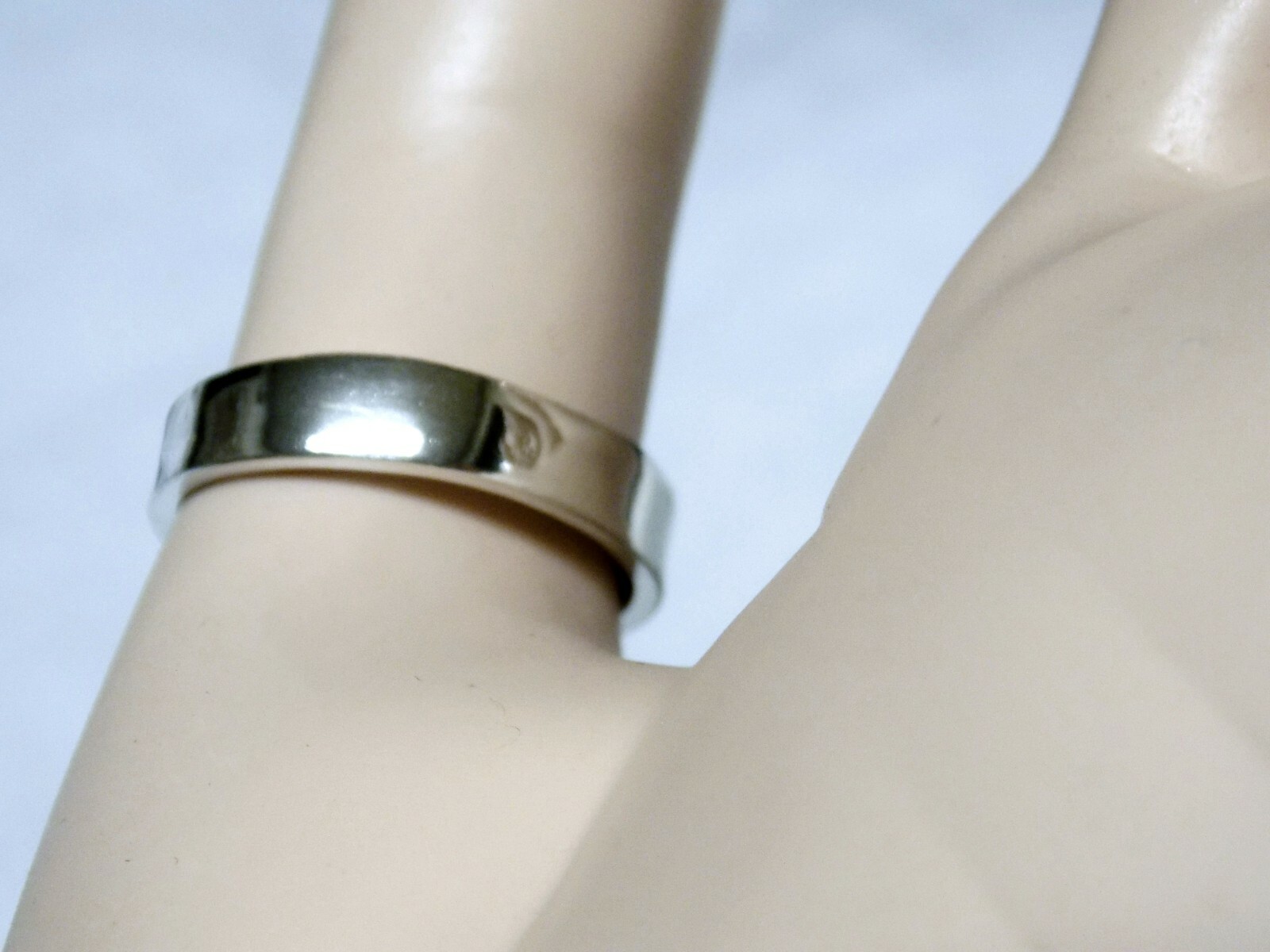 White Zirconia – Size 6.5 Ring – 925 Sterling Silver USA Made – 4.5mm Wide Band