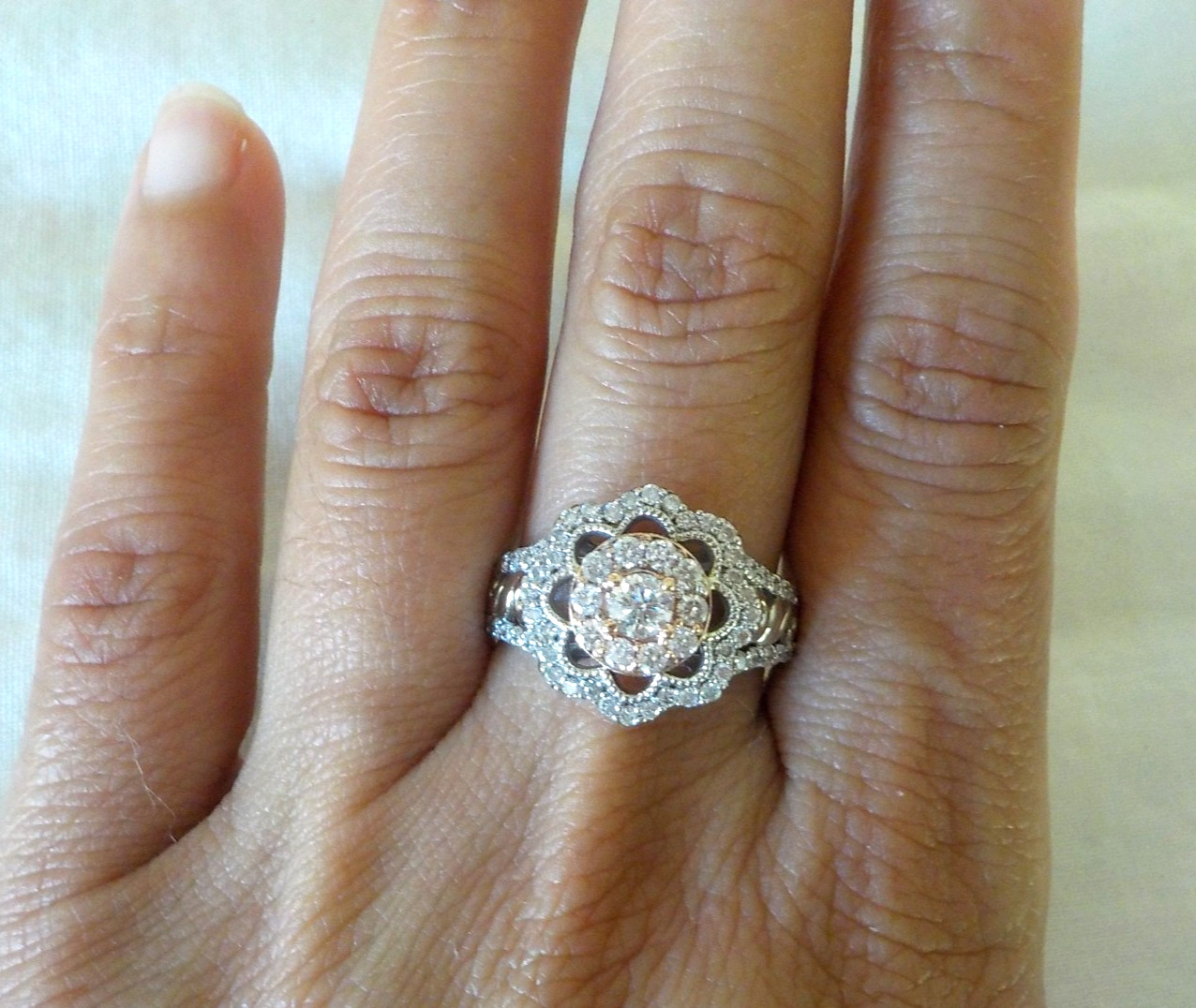 Vera Wang 14K Multi Gold Floral Diamond Halo Ring – 5.67 gms, Sz 7.75, 0.82 ctw