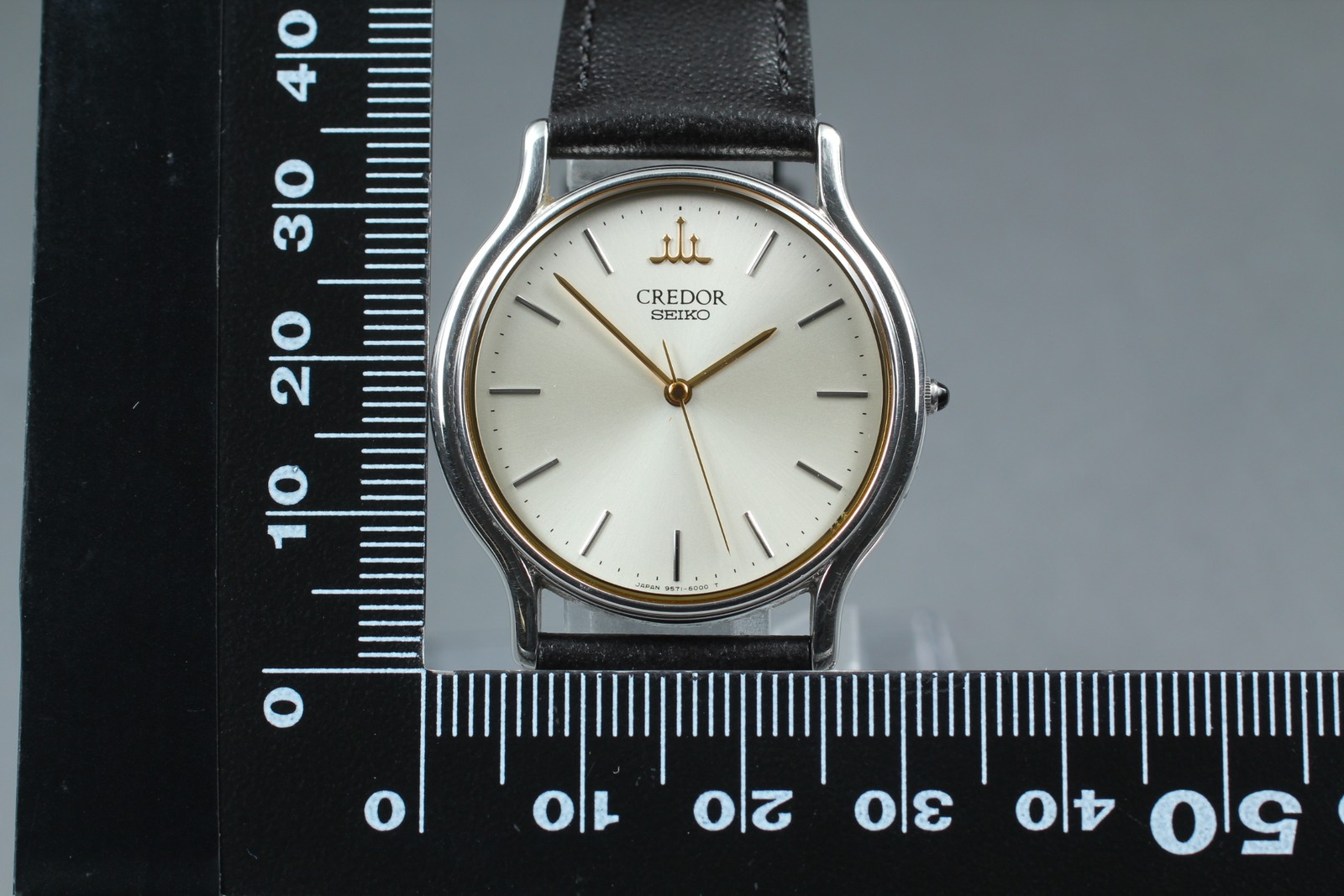 [Near MINT] SEIKO CREDOR 9571-6000 Silver Dial Quartz Men’s Watch from JAPAN