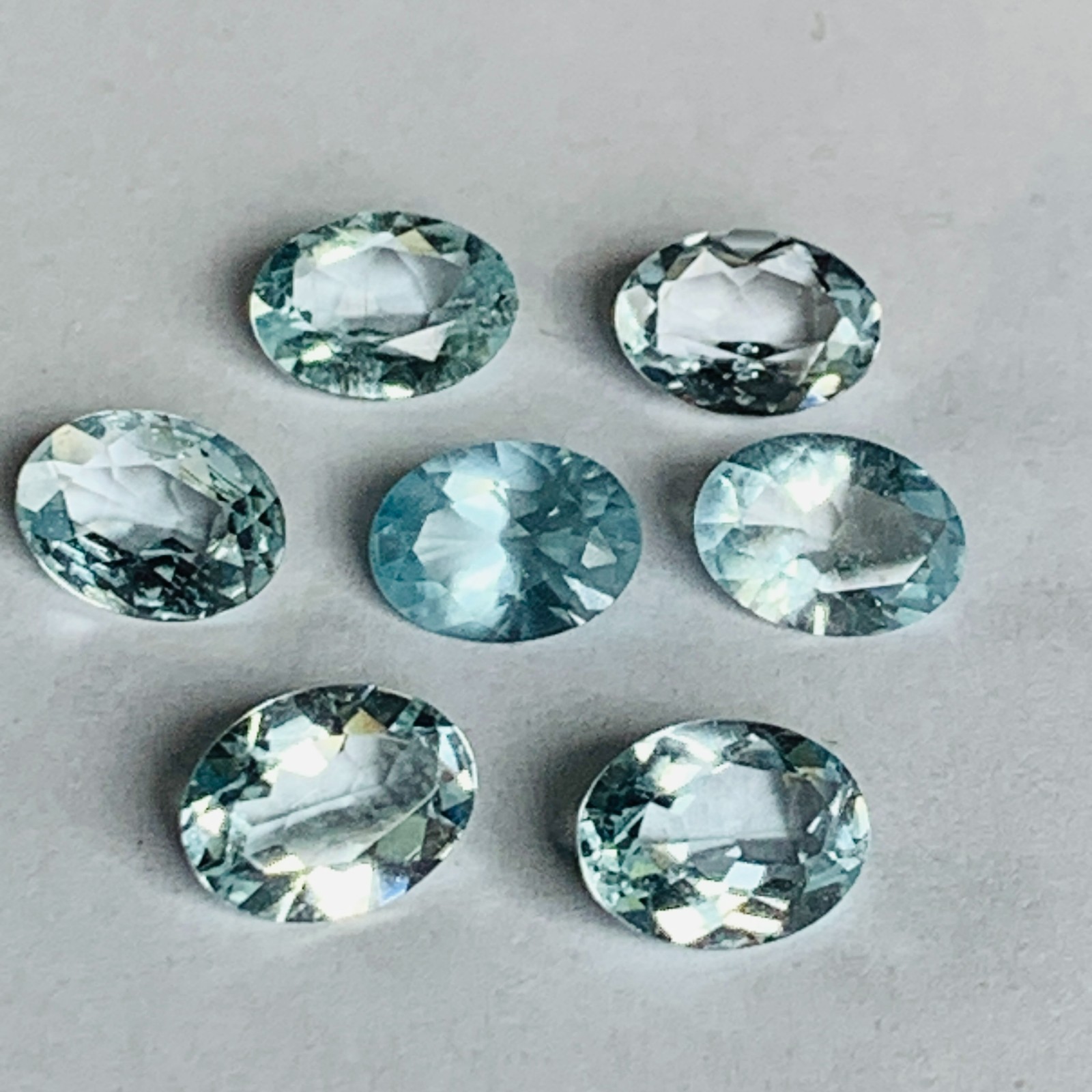 Andy’s Gem Garage Sale – 7 oval Aquamarines – 6.90cts 8x6mm Natural