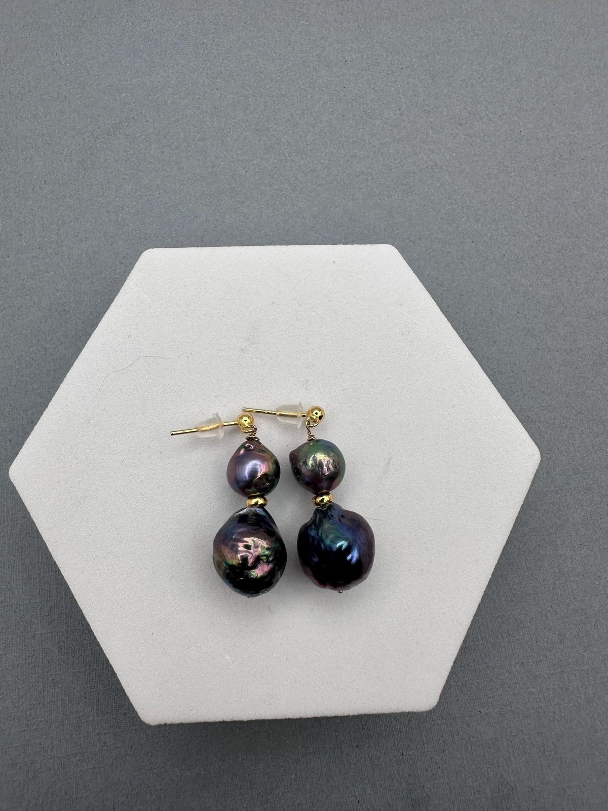 Kasumi Style Pearl Earrings Peacock Green Black Silver Gold Plated Stud