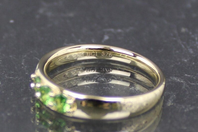 Tsavorite Gold Ring in 375 Yellow Gold, 9 Carat, Tsavo, Kenya