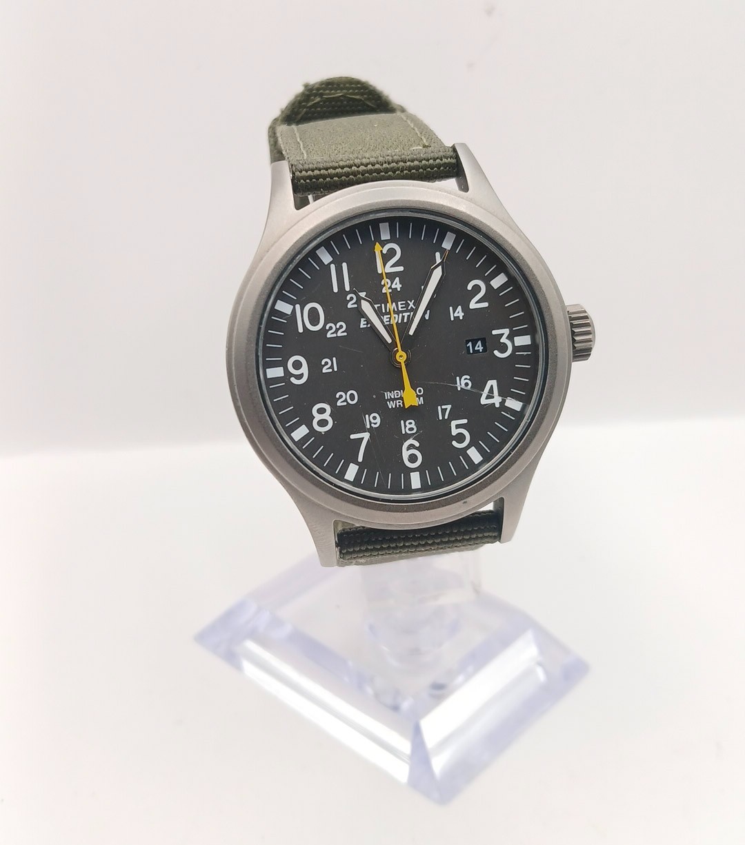 Timex Expedition Field Watch – Olive Green Nylon Strap – Indiglo – Durable