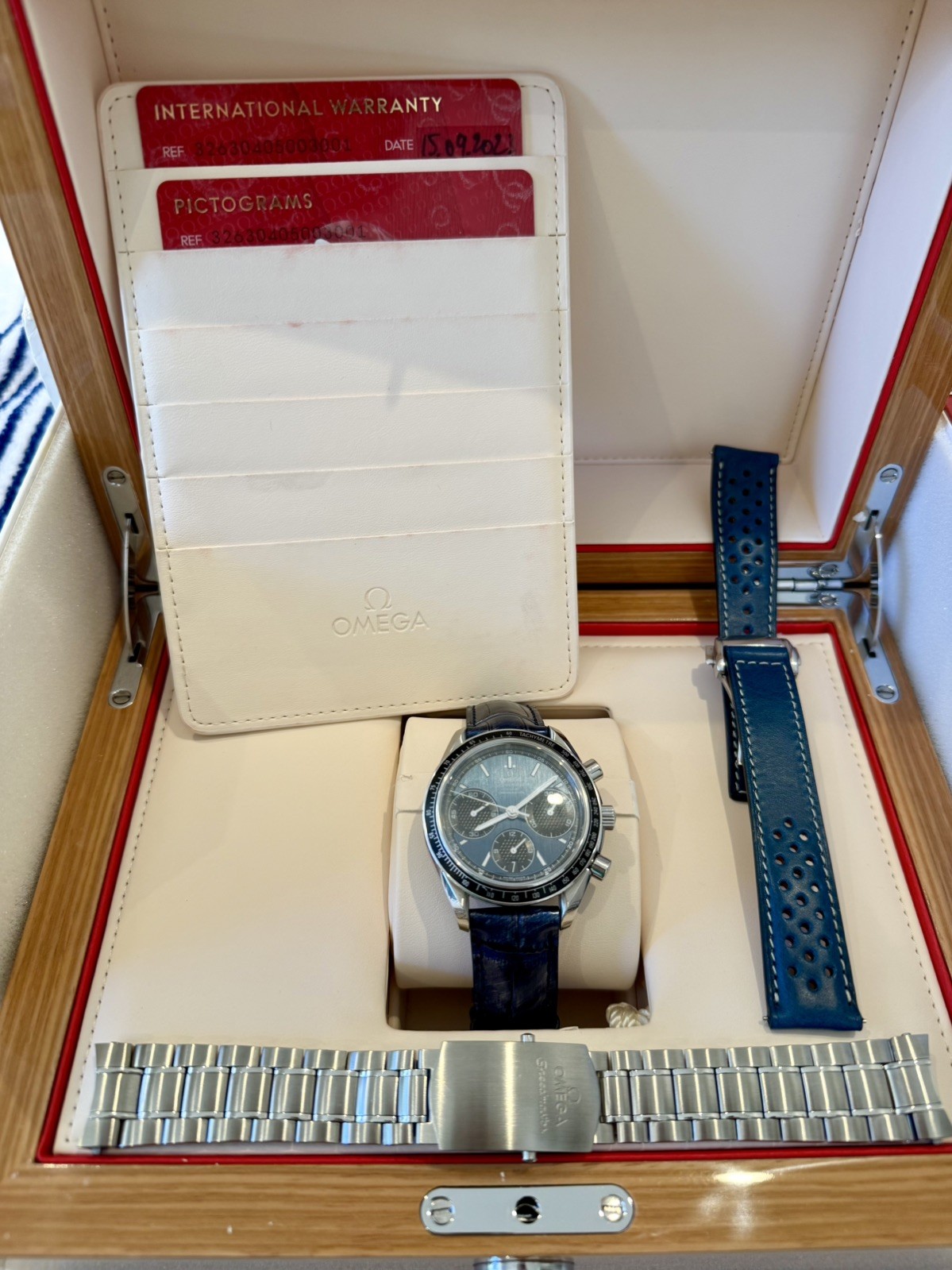 Omega Speedmaster Racing 326.30.40.50.03.001 Blue Dial w/Box & Papers & Straps