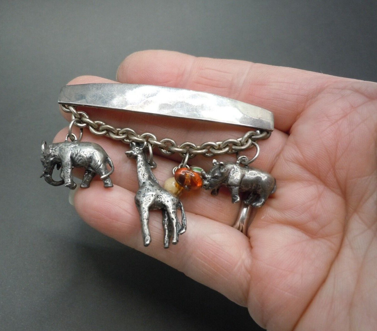Vintage SUSAN CUMMINGS Endangered Species Sterling Silver Brooch Pin Giraffe +++