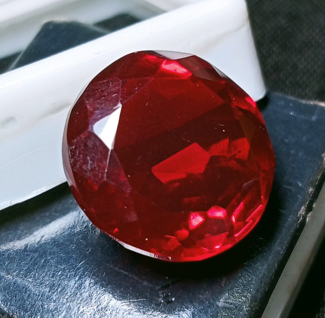 Natural Hessonite Garnet Round Cut Red 13.45 Ct EGL Certified Loose Gemstone AAA