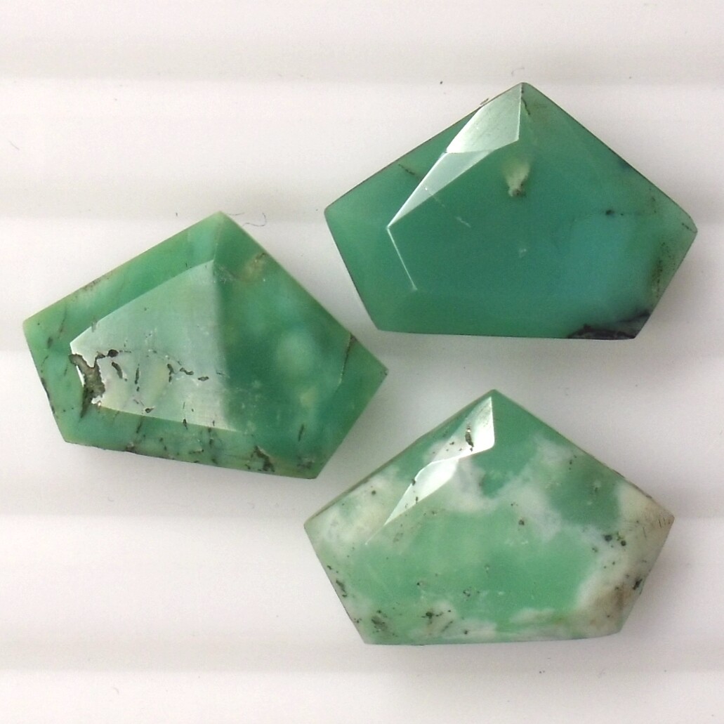 CHRYSOPRASE 22 x 15 MM PENTAGON CUT ALL NATURAL SOLD PER STONE F-1700