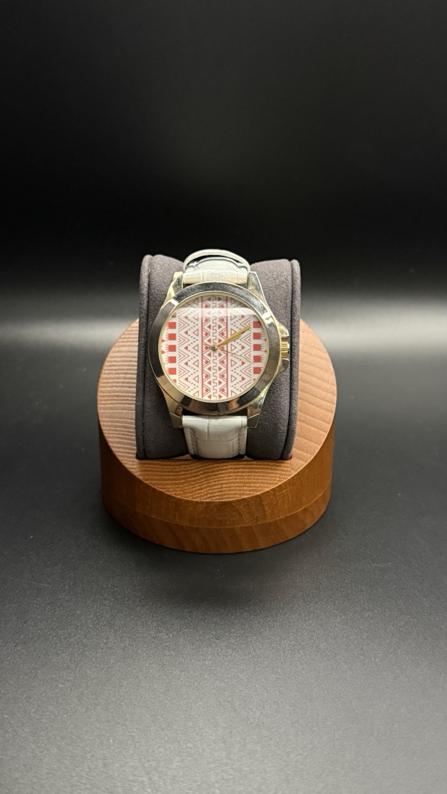 Accutime Unisex Watch White Leather Strap Red/White Geometric Dial Gold Case