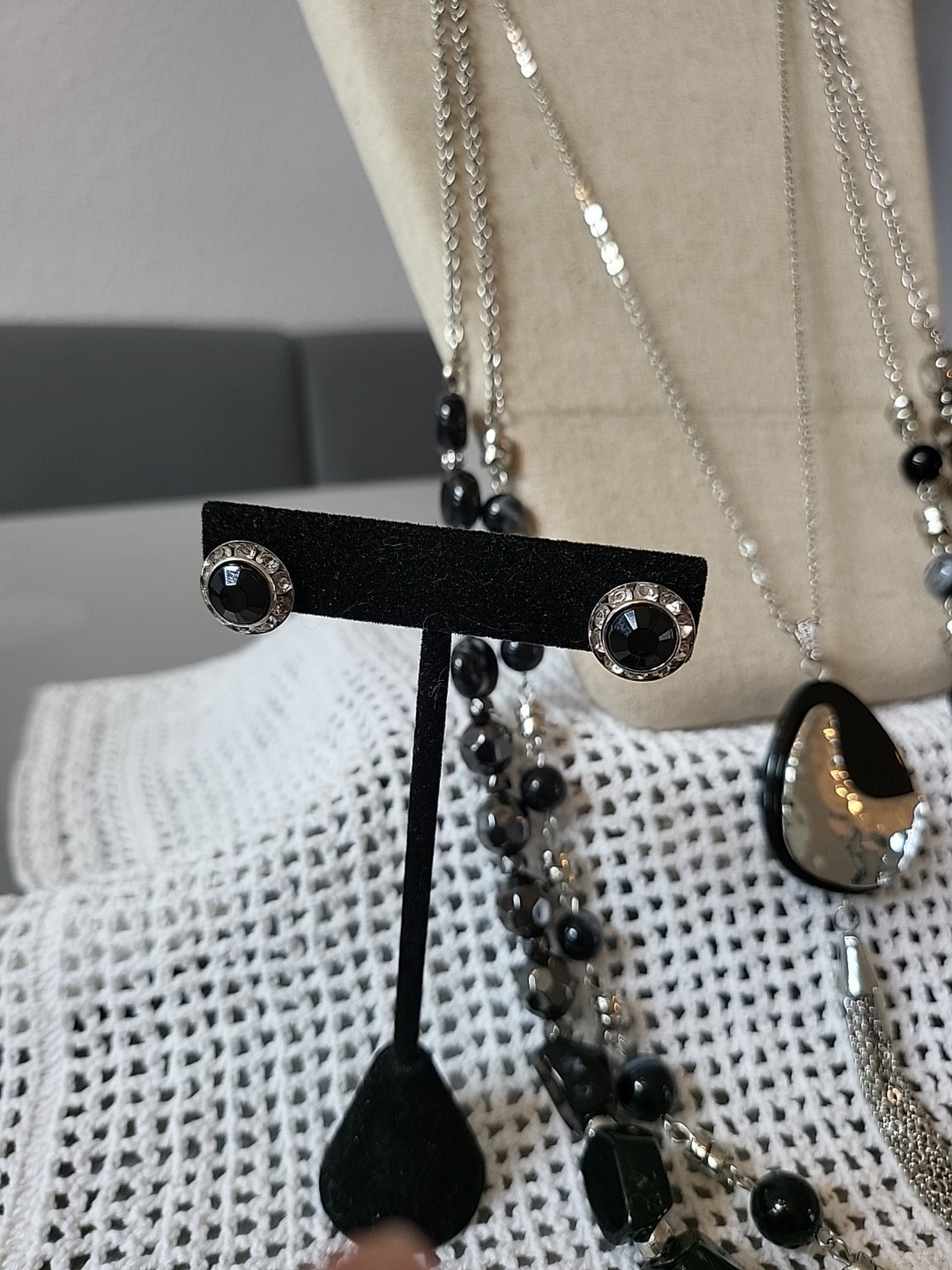 Vintage Necklace Earrings Black Silver Gold Mezanite Rhinestones Jewelry B9