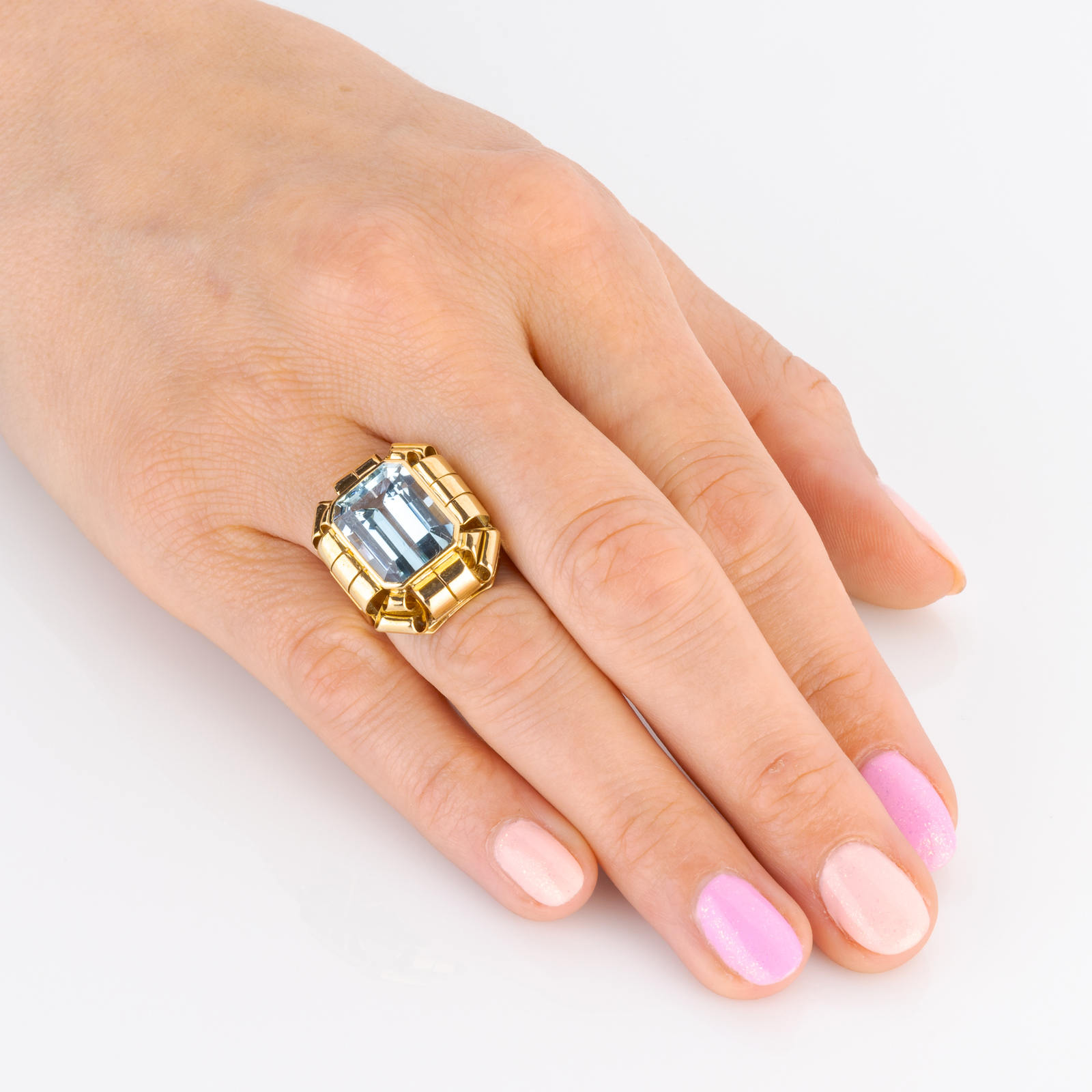 Aquamarine ring (14k gold) with an aquamarine