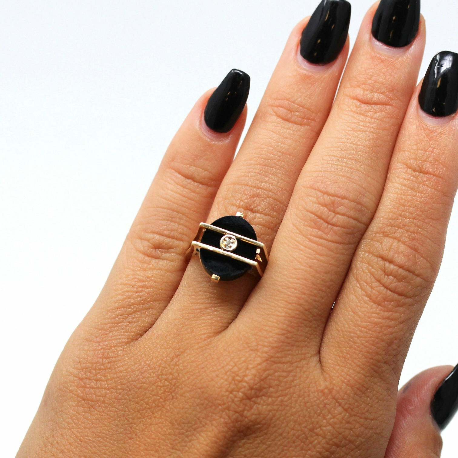 Black Onyx Gold plated 925 Silver Round Antique Vintage Ring Size 7 H-35