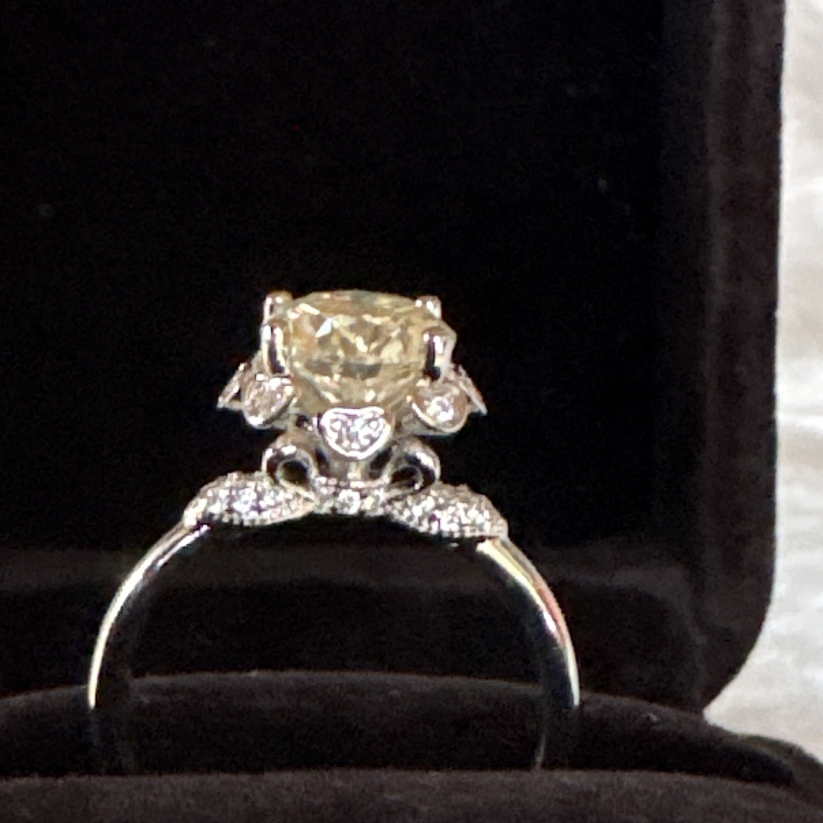 Size 8 GRA 2.0ctw D Round Clear Moissanite Ring 2mm Band CR7058