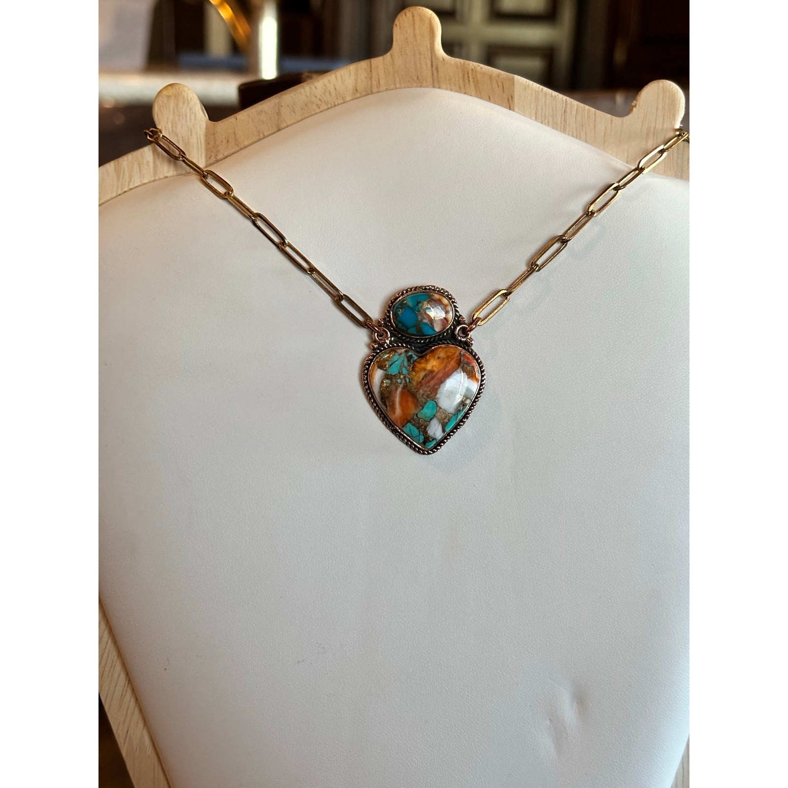 Mohave Turquoise Spiny Oyster in Copper w Paper Clip Chain