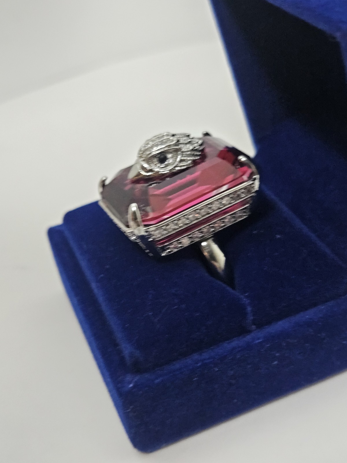 Kurt Geiger London Eagle Head Cocktail Ring Fuchsia Crystal Silver Tone Size 9