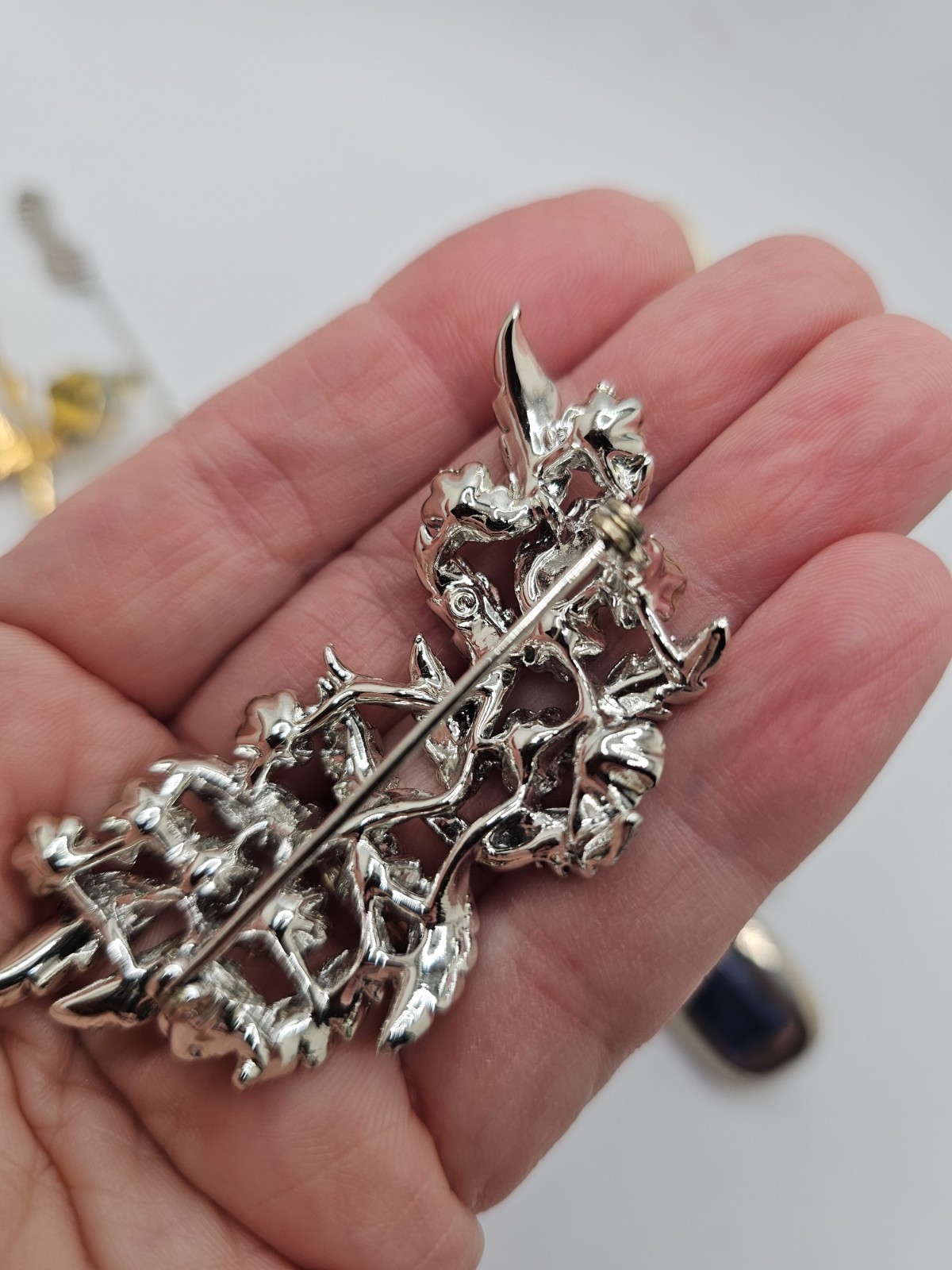 Vintage Junk Jewelry Brooch Earrings Lot