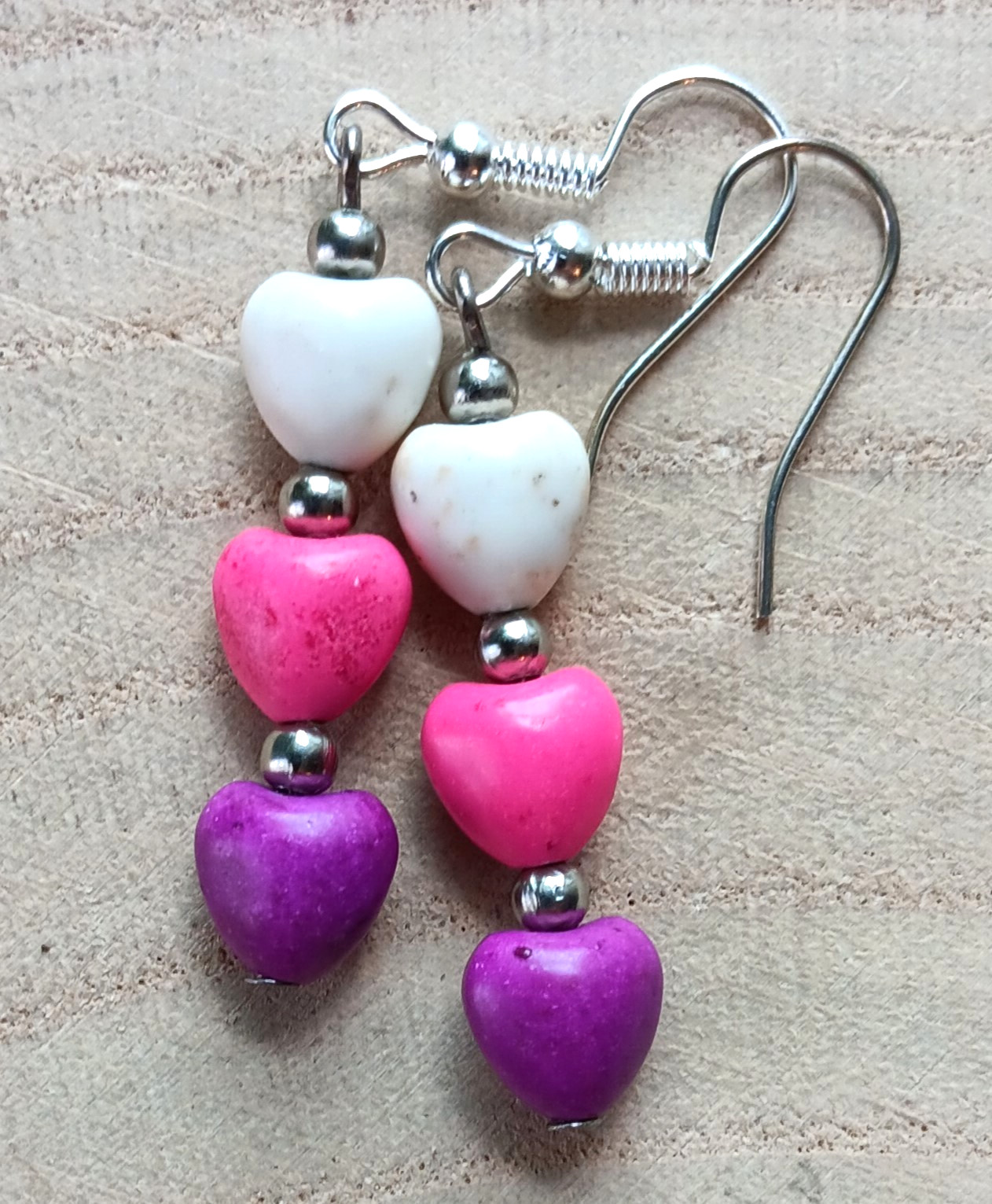 triple HEARTS HOWLITE earring SP fish hook handcrafted #LA25