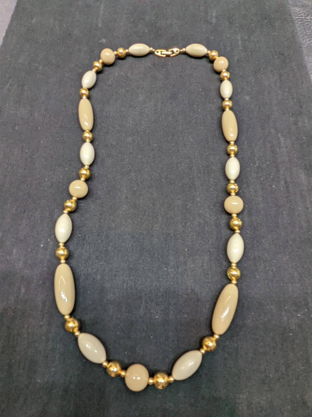 Vintage Napier Cream Beige Plastic Bead Necklace Gold Tone Signed 1970s Retro