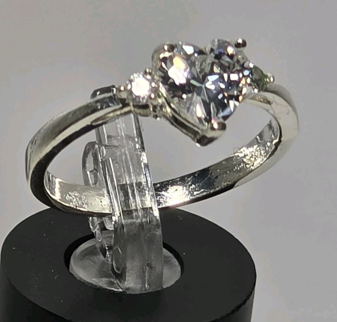 Vintage Heart-shaped CZ Gemstone Solitaire 925 Sterling Silver Ring Sz 7.75 (J2)