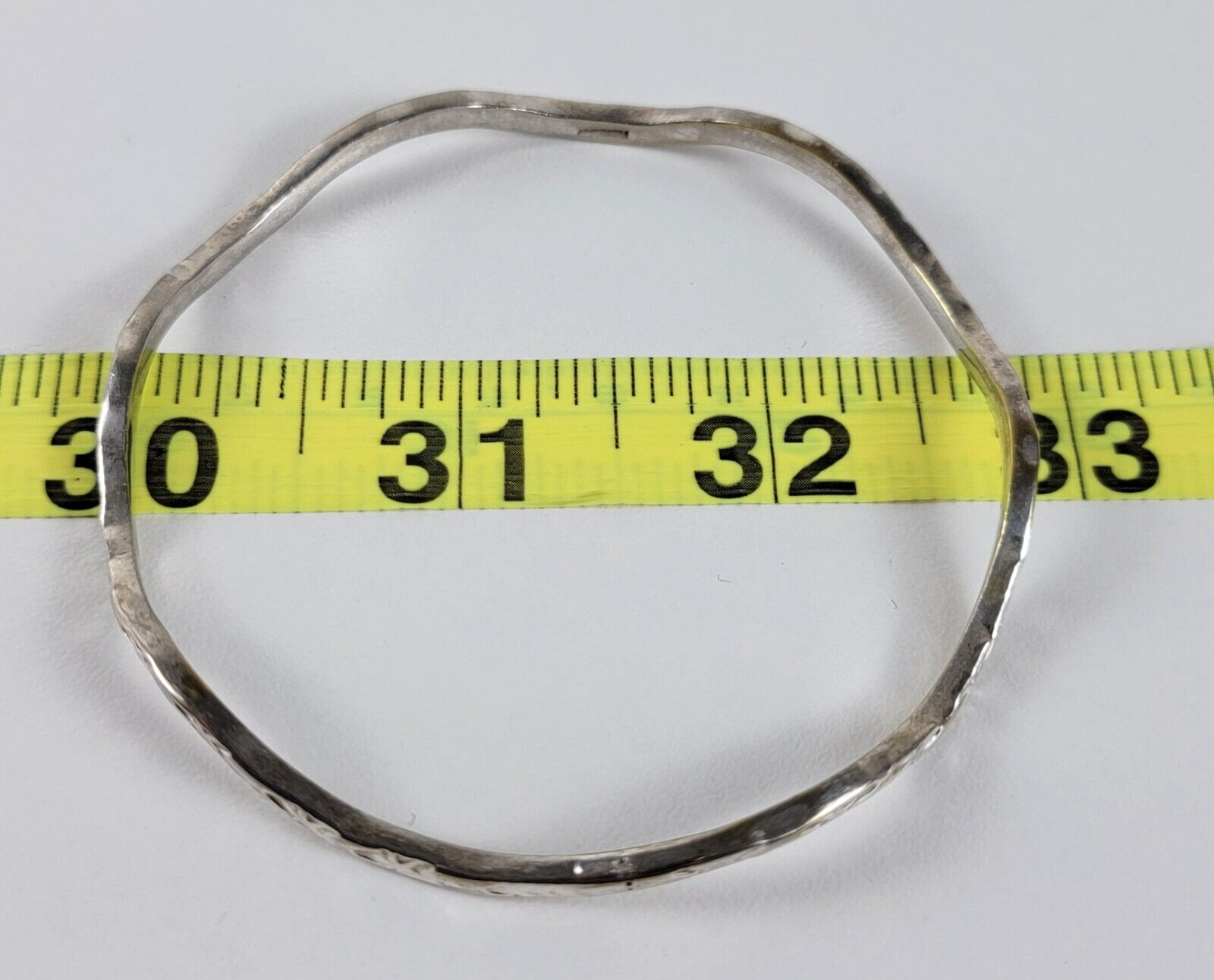 Vintage TAXCO 925 Sterling Silver Wavy Etched Bangle Bracelet 8.25 In