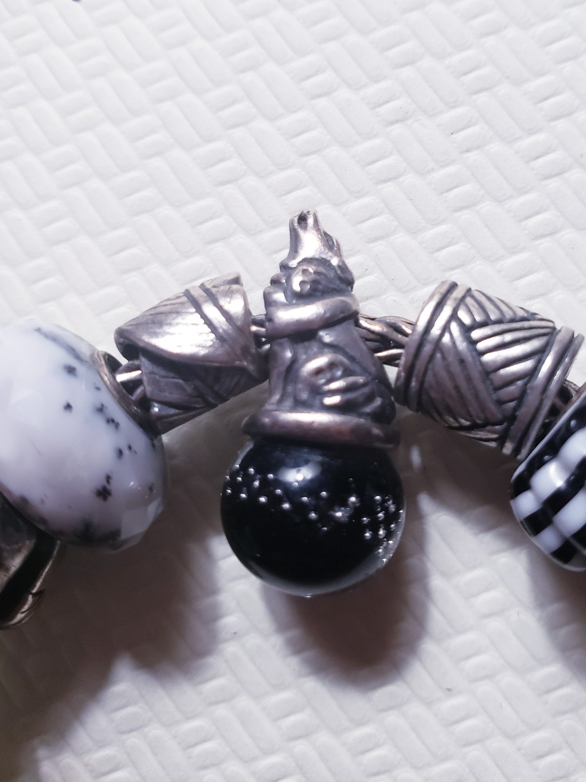 Gently Pre-owned Trollbeads World Tour Lithuania LE Iron Wolf Sterl Silver Charm